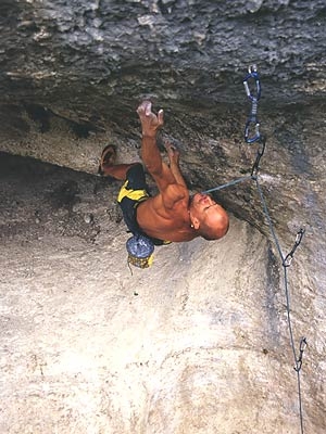Alessandro Lamberti climbs and repeats