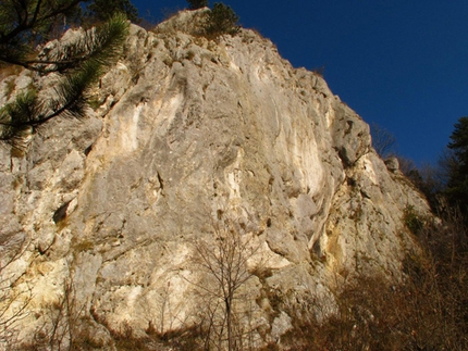 Rock climbing in Romania - Rock climbing in Romania: View over the Tampa crag