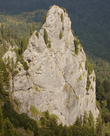 Rock climbing in Romania - Rock climbing in Romania: Tancul Mic from Costila crag