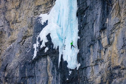 Cascate di ghiaccio in Canada, Daniele Frialdi, Marco Verzeletti, Roberto Parolari - Daniele Frialdi su The Real Big Drip, Ghost Valley, Canada