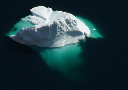Greenland climbing, Eliza Kubarska, David Kaszlikowski - Greenland Torsukattak fjord: Iceberg spirit