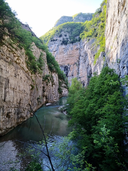 Climbing in Gola del Limarò, Valle del Sarca - Gola del Limarò, Valle del Sarca, Italy