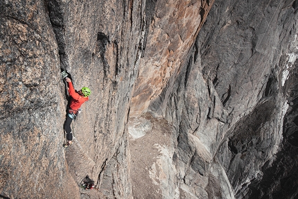 Arrampicata e alpinismo nella Baspa Valley in Himalaya per Hong, Larcher, Pou e Vanhee