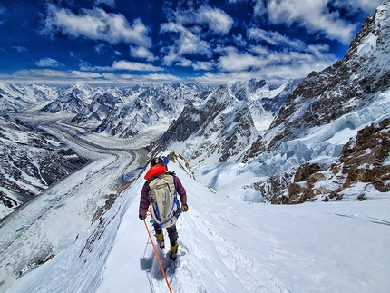 Breathtaking K2 ascent of Adrian Ballinger and Carla Perez