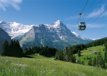 Bachalpsee, Svizzera - La cabinovia Grindelwald First che porta verso il lago Bachalpsee