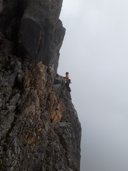 Nebelgeist climbed by Simon Messner, Barbara Vigl on Schüsselkar, Austria