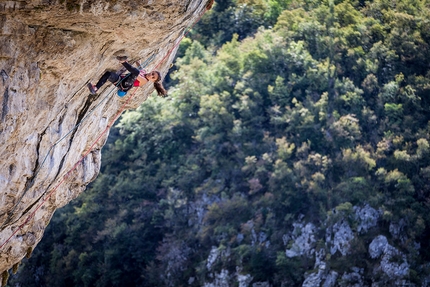 Laura Rogora, Ceredo - Laura Rogora climbing Ostramandra at Ceredo, Italy