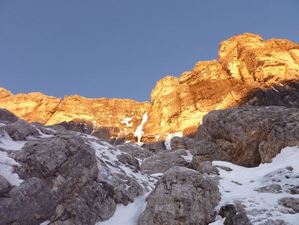 Cascata Solo per i tuoi occhi - Monte Pelmo - Primo sole sulla cascata