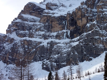 Solo per i tuoi occhi - Monte Pelmo - The icefall seen from the path