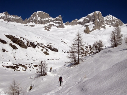 Ice climbing Val Masino - Val Porcellizzo, Badile and Cengalo in winter