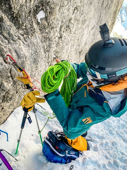 Monte Fop, Dolomiti, Alberto Ronchi, Patrik De Michiel, Linea Chasing Aesthetics - Alberto Ronchi prepara la calata sulla parete nord del Monte Fop, Dolomiti