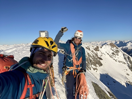 Virger Nordkette winter traverse completed by Vittorio Messini, Matthias Wurzer