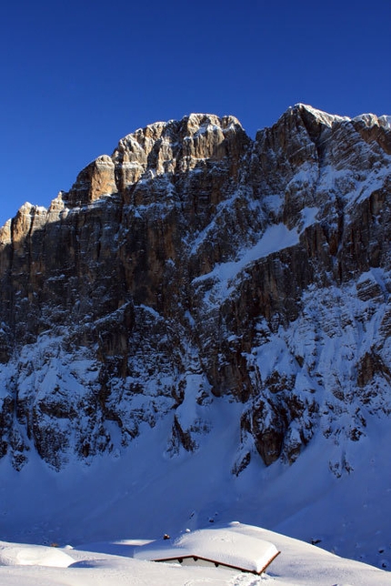 Fabio Valseschini, first winter solo of the NW Face of Civetta - The NW Face of Civetta seen from Rifugio Tissi