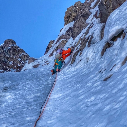 Concha de Caracol, Peru, Anna Pfaff, Andres Marin, Alex Torres - Anna Pfaff, Andres Marin and Alex Torres making the first ascent of Pan y Ácido up the South Face of Concha de Caracol in Peru (13-14/07/2021)