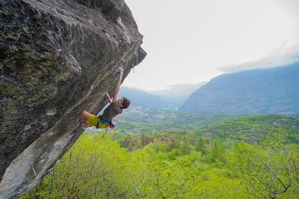 Gianluca Vighetti (12) climbs TCT 9a at Gravere, Italy