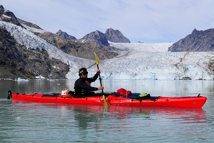 Greenland, Siren Tower, Matteo Della Bordella, Silvan Schüpbach, Symon Welfringer - Silvan Schüpbach kayaking in Greenland