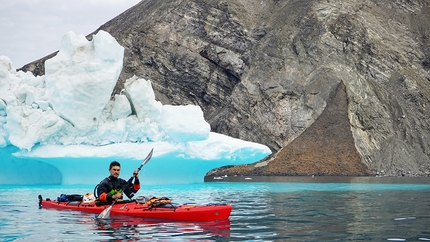 Greenland, Siren Tower, Matteo Della Bordella, Silvan Schüpbach, Symon Welfringer - Symon Welfringer kayaking in Greenland