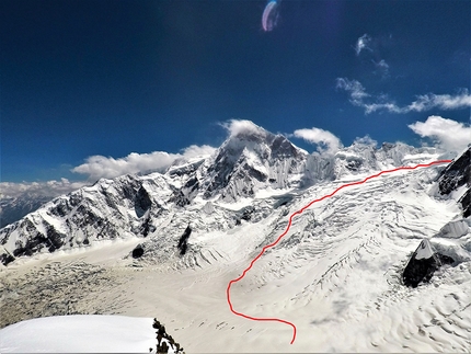 James Price, Pakistan, Karakoram  - Cercando la via attraverso l'icefall per il campo alto a 6500m
