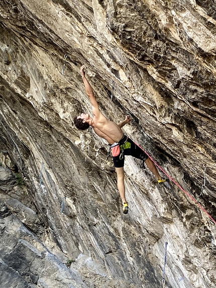 Adam Ondra makes swift third ascent of Erebor, 9b at Arco in Italy