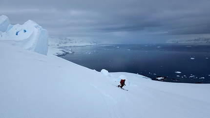 Antartide, Manuel Lugli - Antartide: scialpinismo a Cape Astrup