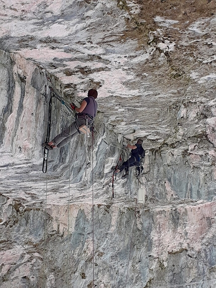 El Viro e l’arrampicata artificiale nella grotta del Covolon di Val Gàdena
