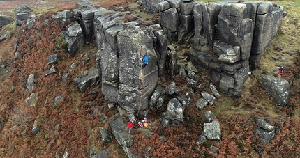 Siebe Vanhee, gritstone UK - Siebe Vanhee climbing End of the Affair at Curbar, first ascended by Johnny Dawes