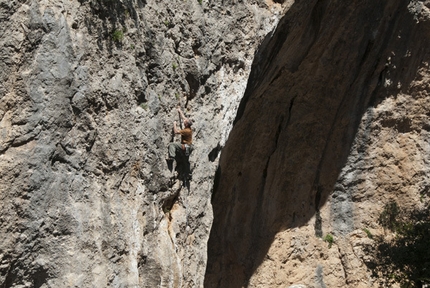 Rock climbing on Mallorca at Gorg Blau