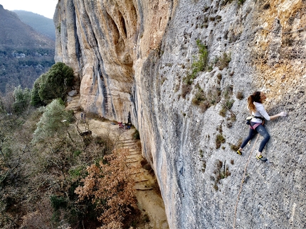 Silvio Reffo, Grotti - Francesca Simionato in arrampicata a Grotti