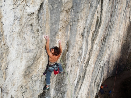 Sara Leoni - Sara Leoni climbing 21 Pollici 8b at Madonna della Rota, Italy