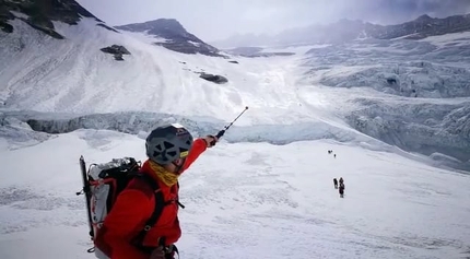 Andrea Lanfri, Luca Montanari, Everest - Andrea Lanfri pointing towards Camp 3 on Everest, April 2022