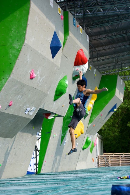 Milano Climbing 2011 - fall from the boulder