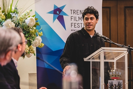 Trento Film Festival - Il regista cileno Nicolás Molina vince la Genziana d’Oro Miglior del 70° Trento Film Festival per il suo film Gaucho Americano