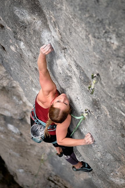 Lena Müller, sustainable climbing - Lena Müller earning her ecopoints by sending the 8a Kalypso at Geisterschmiedwand in Austria, after having travelled to the crag by train and bike.