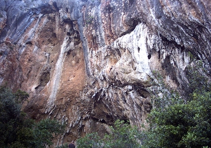 Sport climbing in Greece - The crag Paou, Magnesia, Greece