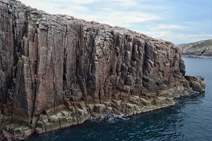 Gola Island, Ireland, Donegal, Iain Miller - Rock climbing on Gola Island, Ireland: Gripple Wall