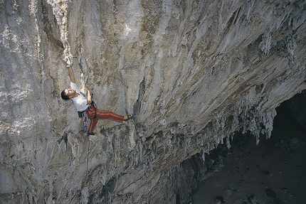 Cala Gonone, Sardinia, Grotta di Millennium - Simone Sarti climbing Millennium, the first route in the Millennium cave at Cala Gonone in Sardinia