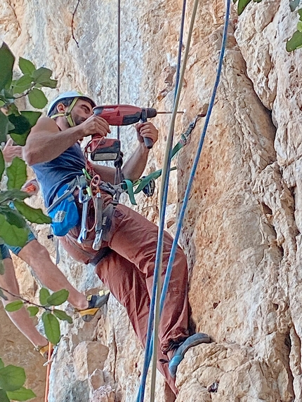 Segariu, Sardegna - Durante l'evento Bolt Day nella nuova falesia di Segariu in Sardegna