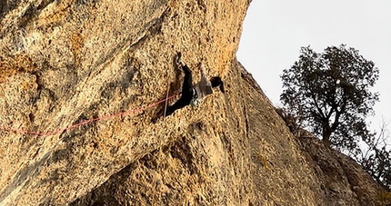 Chaehyun Seo second woman to onsight 8c, L’Antagonista at Montsant in Spain