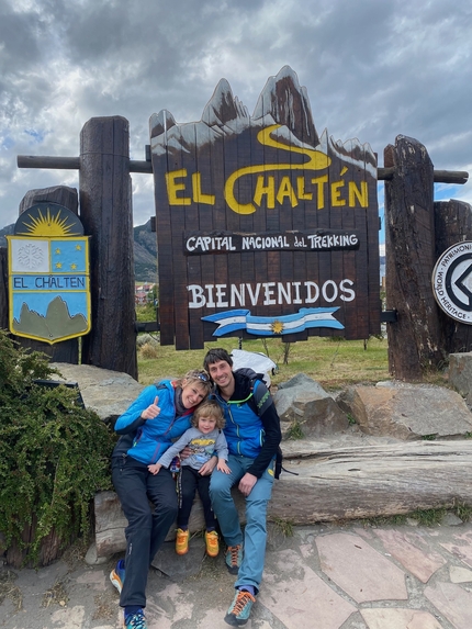 Matteo Della Bordella, Leonardo Gheza, Patagonia - Matteo Della Bordella a El Chalten in Patagonia con Arianna Colliard e loro figlio