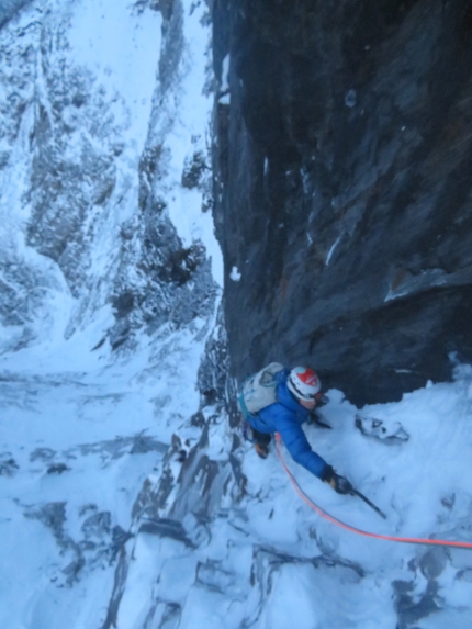 Rånkeipen, Narvik, Norway, Juho Knuuttila, Alexander Nordvall - Alexander Nordvall seconding the first pitch of Arctic Circus on the SW Face of Rånkeipen in Norway