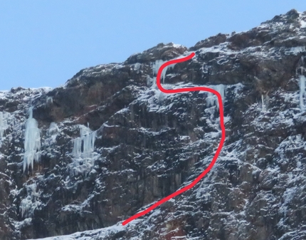 Rånkeipen, Narvik, Norway, Juho Knuuttila, Alexander Nordvall - Polar Vortex (M6, WI6) on the SW Face of Rånkeipen in Norway, first ascended rope-solo by Juho Knuuttila