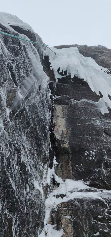 Rånkeipen, Narvik, Norway, Juho Knuuttila, Alexander Nordvall - Steep terrain on Polar Vortex, SW Face of Rånkeipen in Norway, first ascended rope-solo by Juho Knuuttila