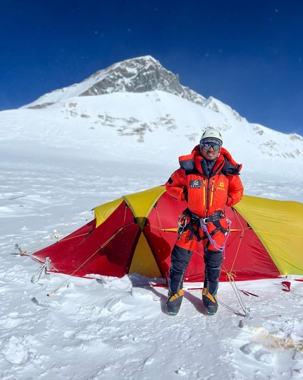 Invernale al Cho Oyu, la spedizione di Gelje Sherpa attende una buona finestra meteo