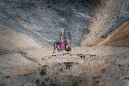 Chris Sharma, Sleeping Lion, Siurana - Chris Sharma climbing Sleeping Lion at Siurana in Spain. Freed on 28/03/2023 and graded 9b+, this is the 41-year-old's most difficult first ascent to date and one of the hardest sport climbs in the world.