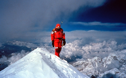 Hans Kammerlander - Hans Kammerlander in cima al Kangchenjunga