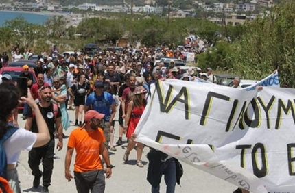 Paligremnos, Plakias, Creta, Grecia - Le proteste per salvaguardare Paligremnos - Plakias sull'isola di Creta in Grecia