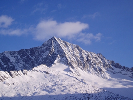 Alpinismo in Adamello: quattro giorni tra storia a ghiacciai