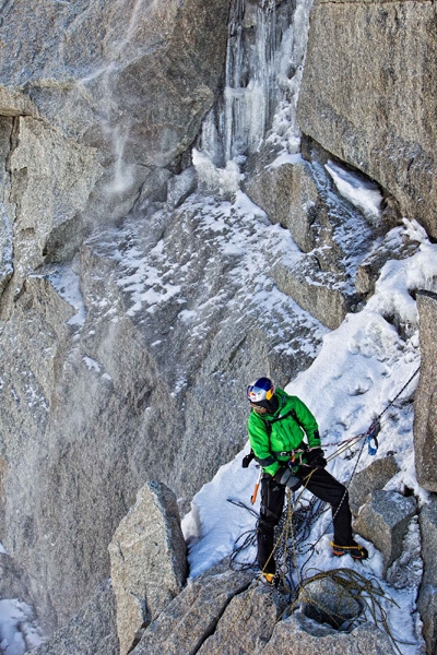Valery Rozov - Valery Rozov e il primo BASE jump dal versante italiano del Monte Bianco