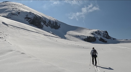 Punta degli Spiriti - Geisterspitze: scialpinismo fuori stagione nel Gruppo Ortles Cevedale con Paolo De Chiesa