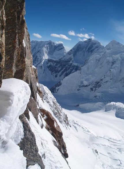 K2 Russian West Face - tentativo in corso - Una spedizione di alpinisti russi sta tentando una nuova linea sulla parete ovest del K2 (8611m).